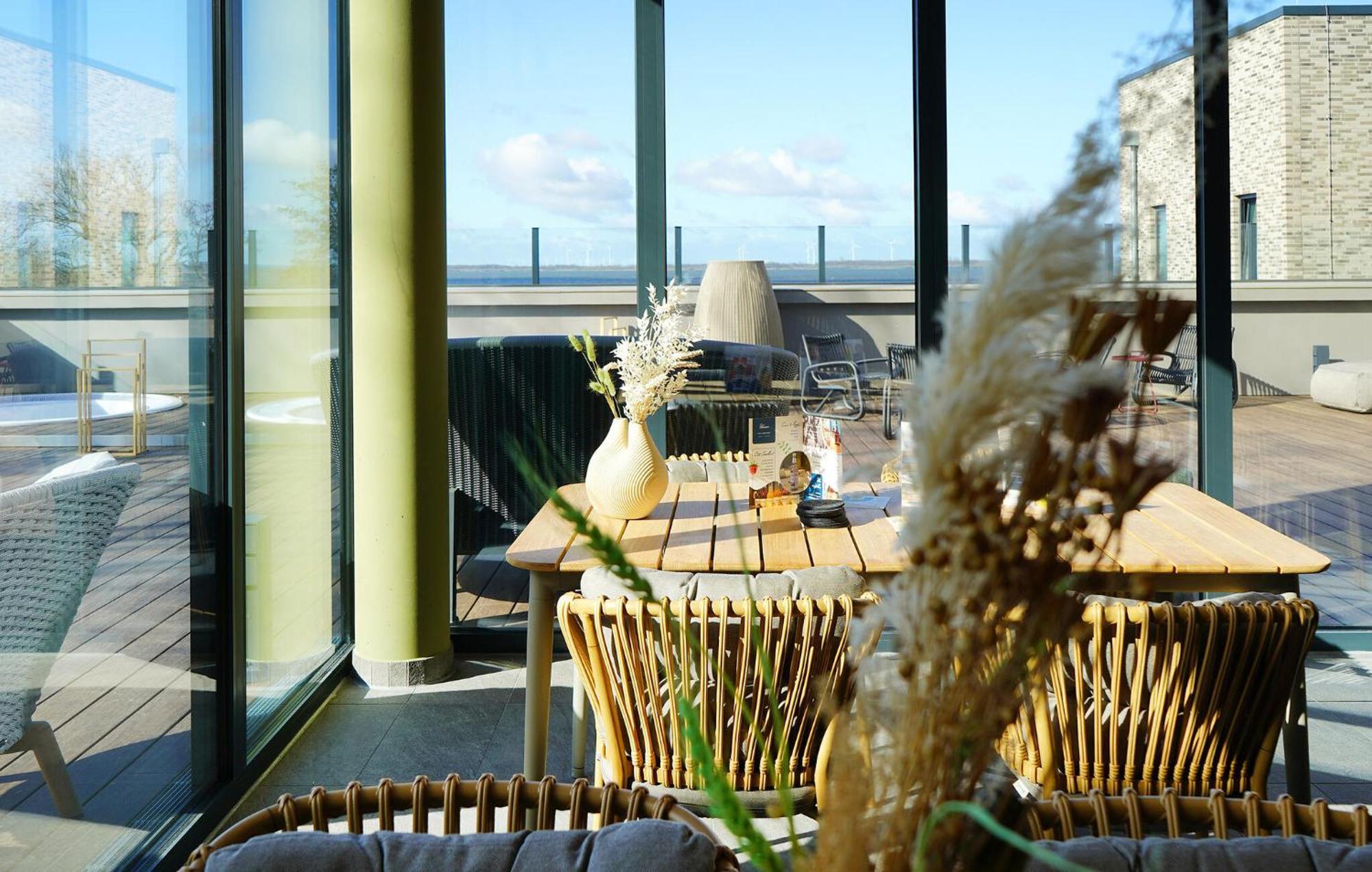 2 Bedroom Beach Front Home In Lembruch-Duemmer See Екстериор снимка